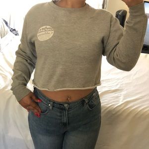 Cropped crew neck